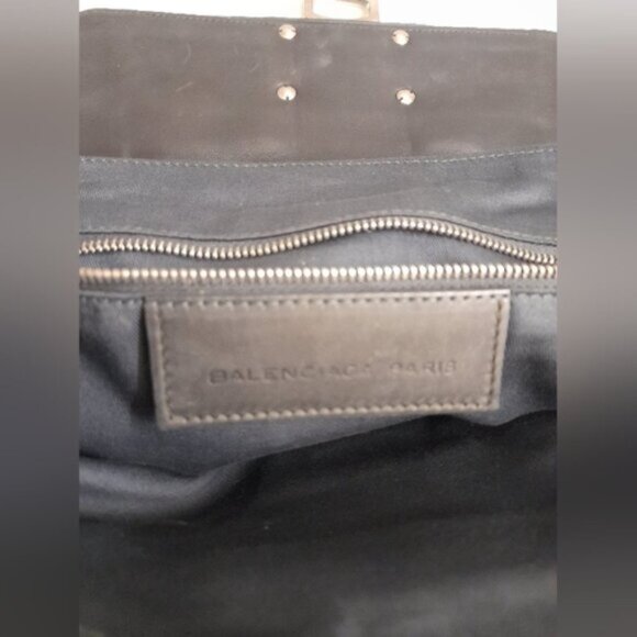 Balenciaga Stingray Clutch Crossbody Bag - Picture 13 of 16